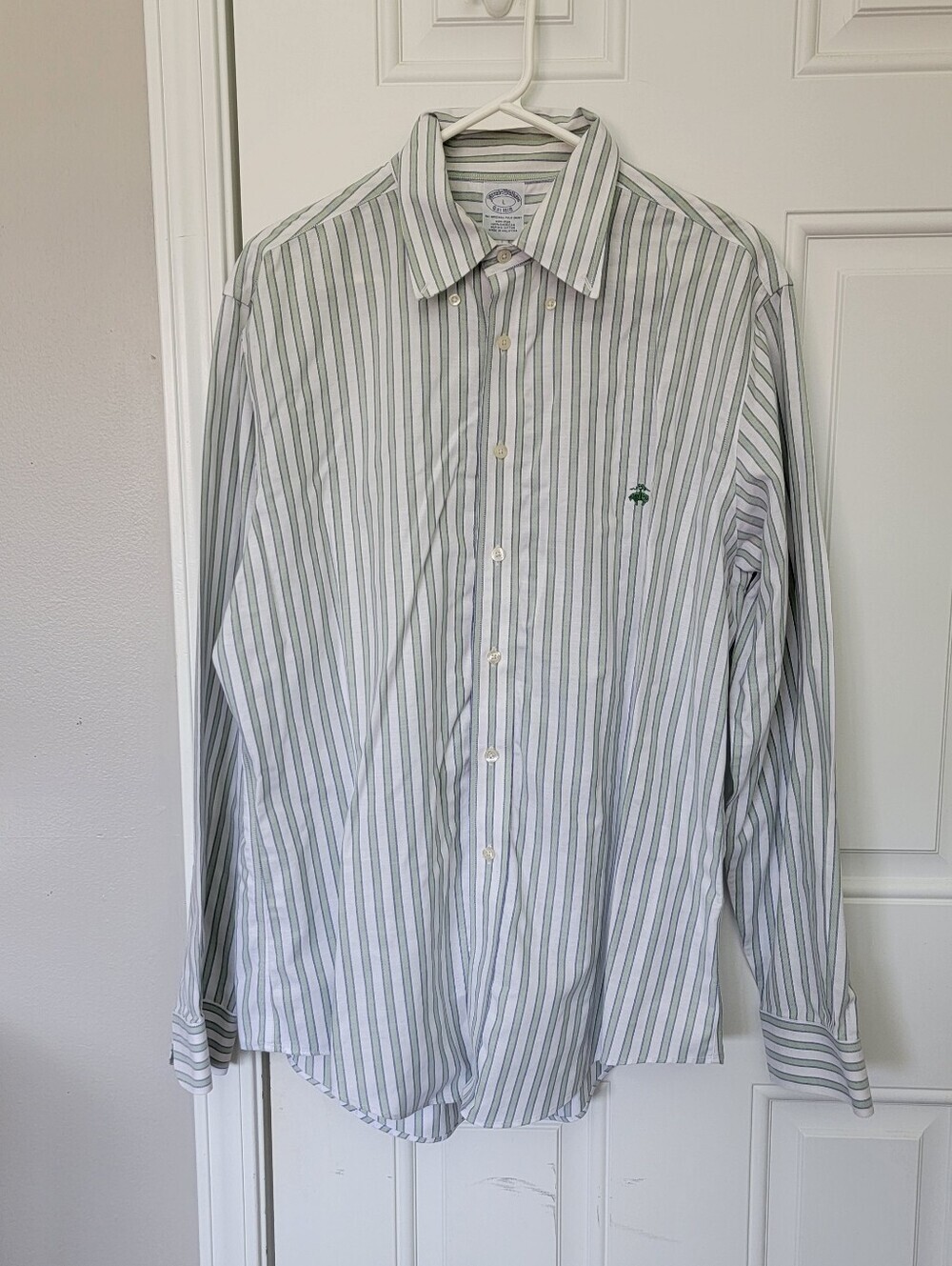 Brooks Brothers Mens Large Button Down Shirt Long Sleeves Non Iron Striped Green